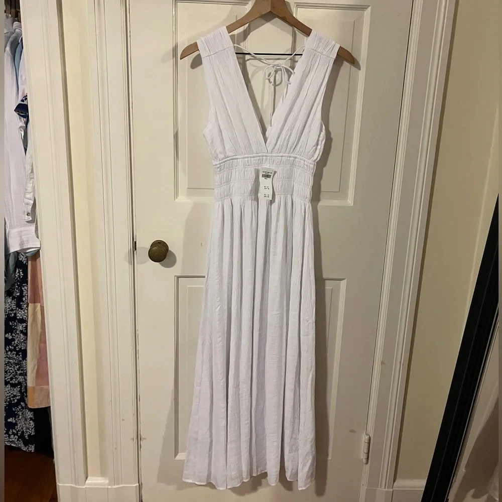 Abercrombie & Fitch - Elegant White Maxi Dress